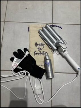 Monat Silver Triple Barrel Waver Hair Styler with Glove
